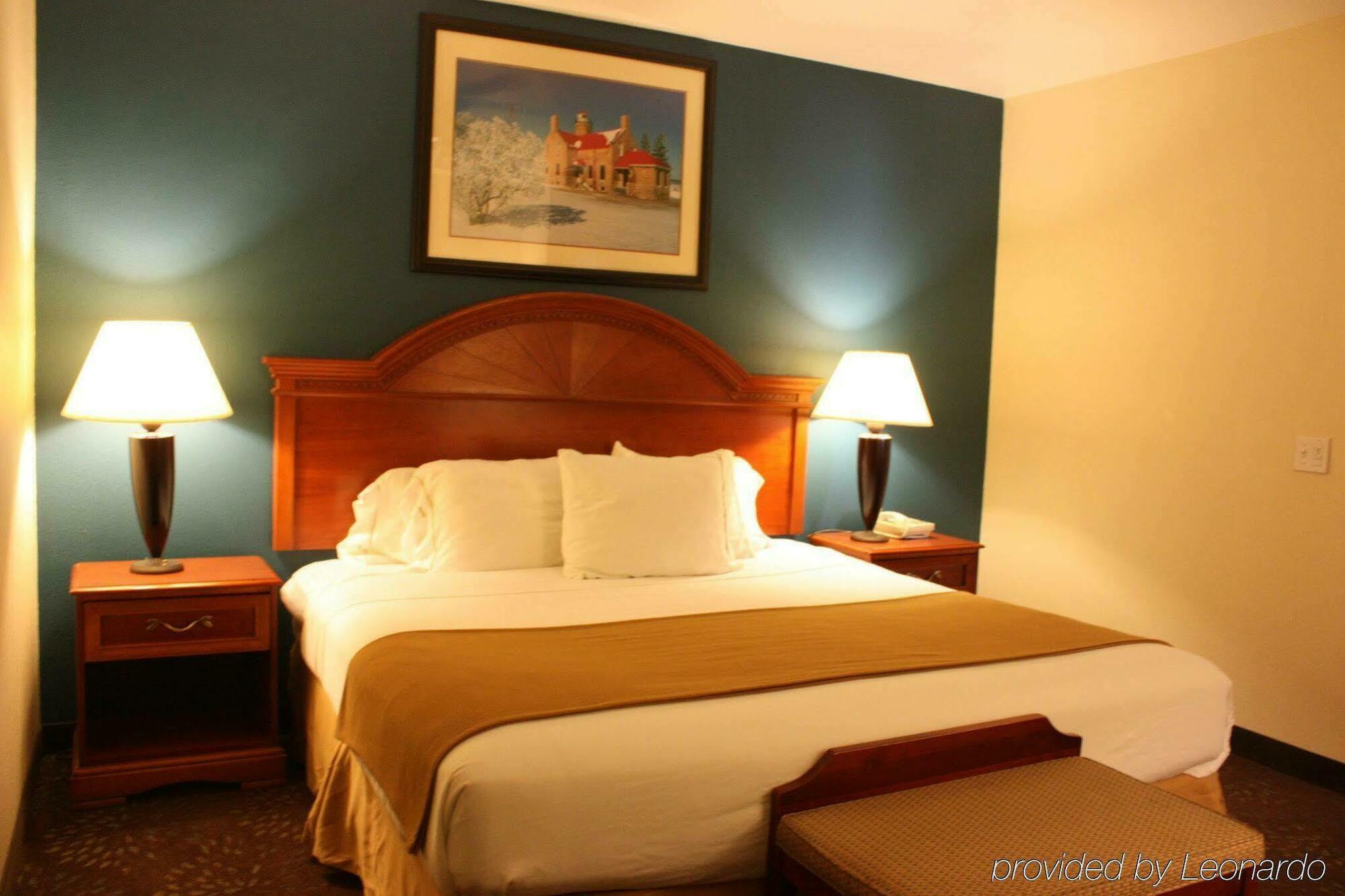 Holiday Inn Express Mackinaw City, An Ihg Hotel Bagian luar foto